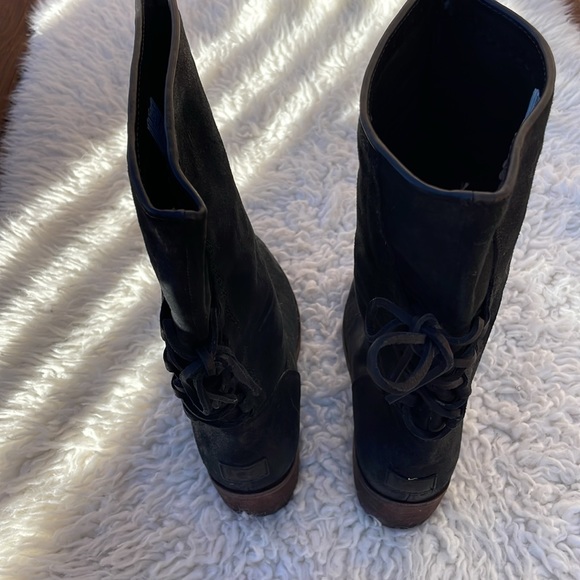 Ugg Cary suede nubuck boots black. New without box. Size 7 - Picture 6 of 11